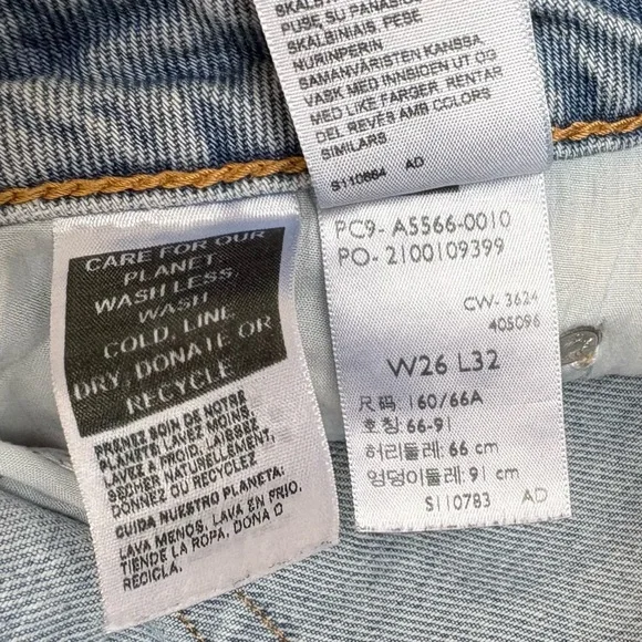 Levi’s Low Loose Size 26 Light Wash Wide Leg Jeans Baggy Relaxed Y2K Style - Picture 9 of 10